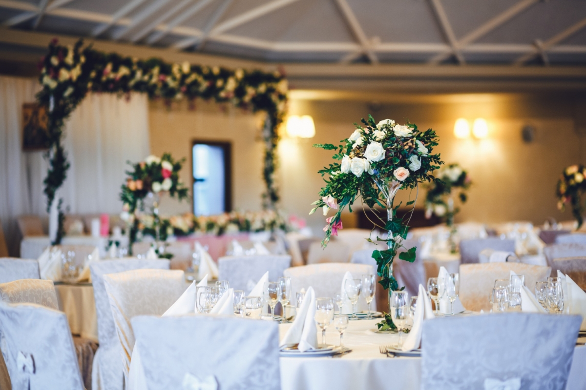 How to host an eco-friendly wedding?
