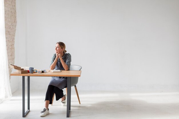 Creating a Tranquil Oasis: Designing a Minimalist Home Office Space